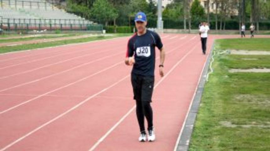 Postacılar Y&uuml;r&uuml;y&uuml;ş Yarışmasında Ter D&ouml;kt&uuml;