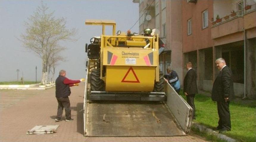 Sahil Temizleme Aracı Alındı