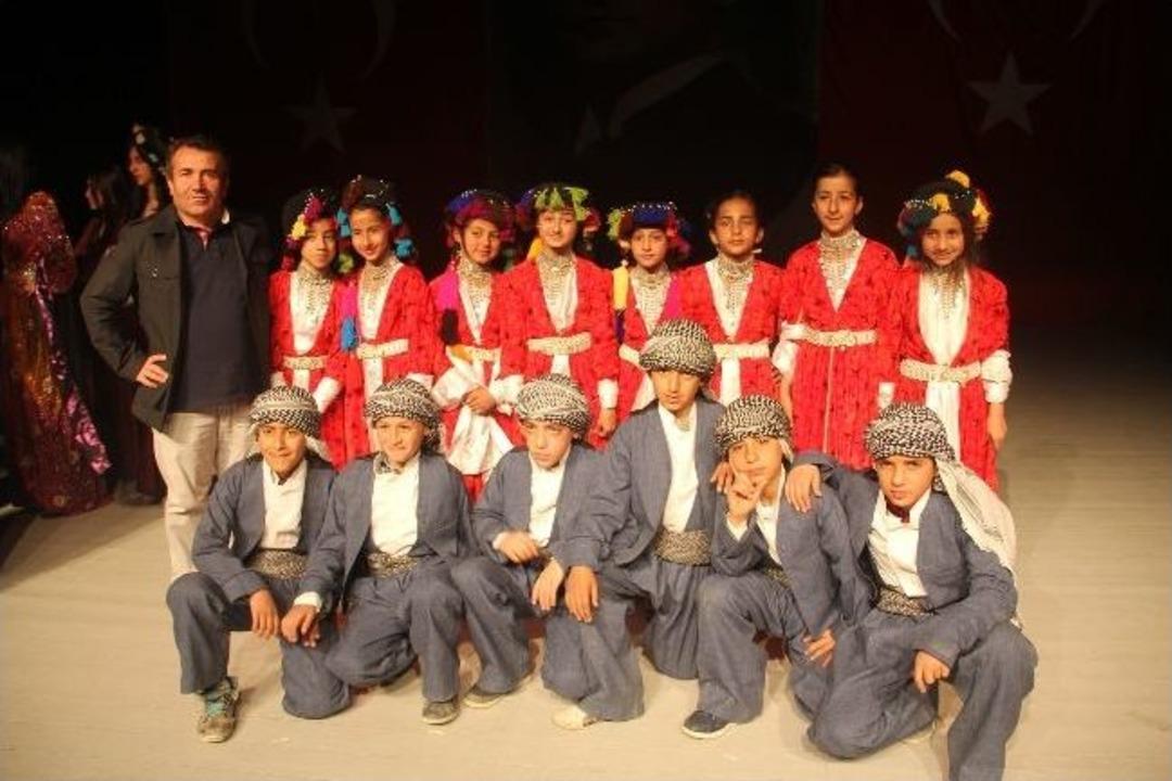 (&ouml;zel Haber) Hakkari&rsquo;de Defile G&ouml;sterisi