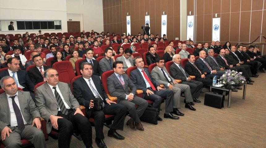 "Sosyal Ağlar Bilişim Su&ccedil;larına Altyapı Hazırlıyor"