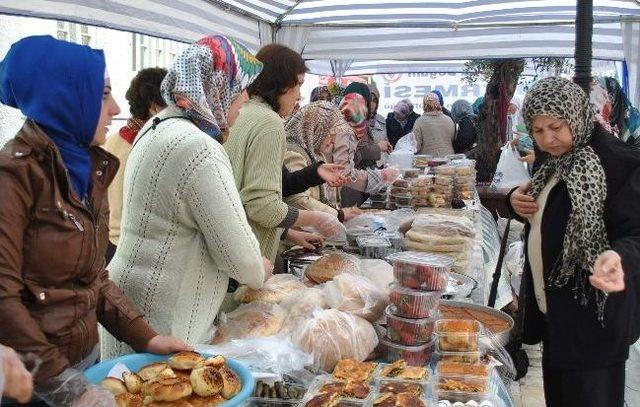 Kutlu Doğum Kermesine Yoğun İlgi