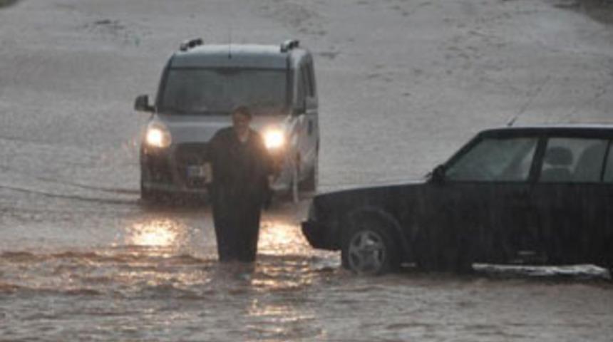 Antalya karanlığa b&uuml;r&uuml;nd&uuml;