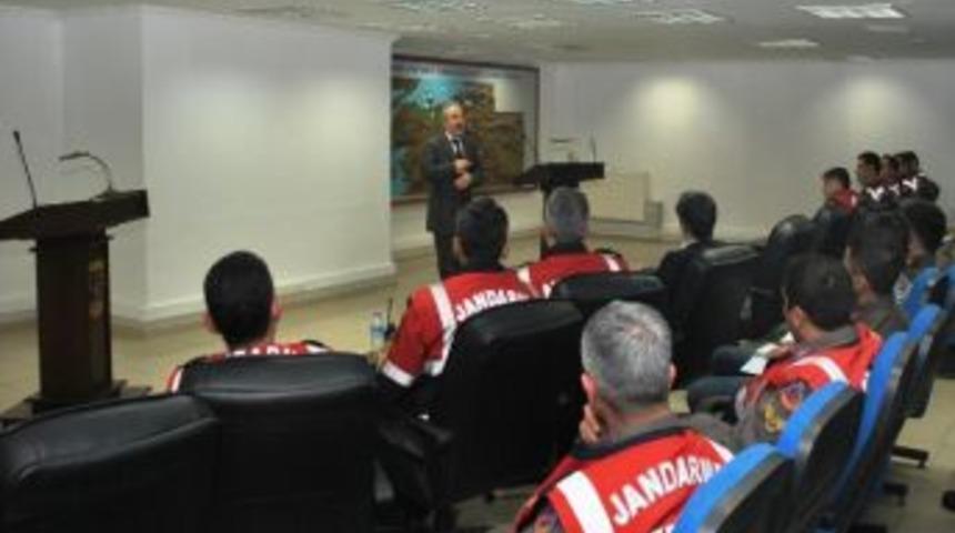 Jandarma&rsquo;ya İşaret Dili Eğitimi