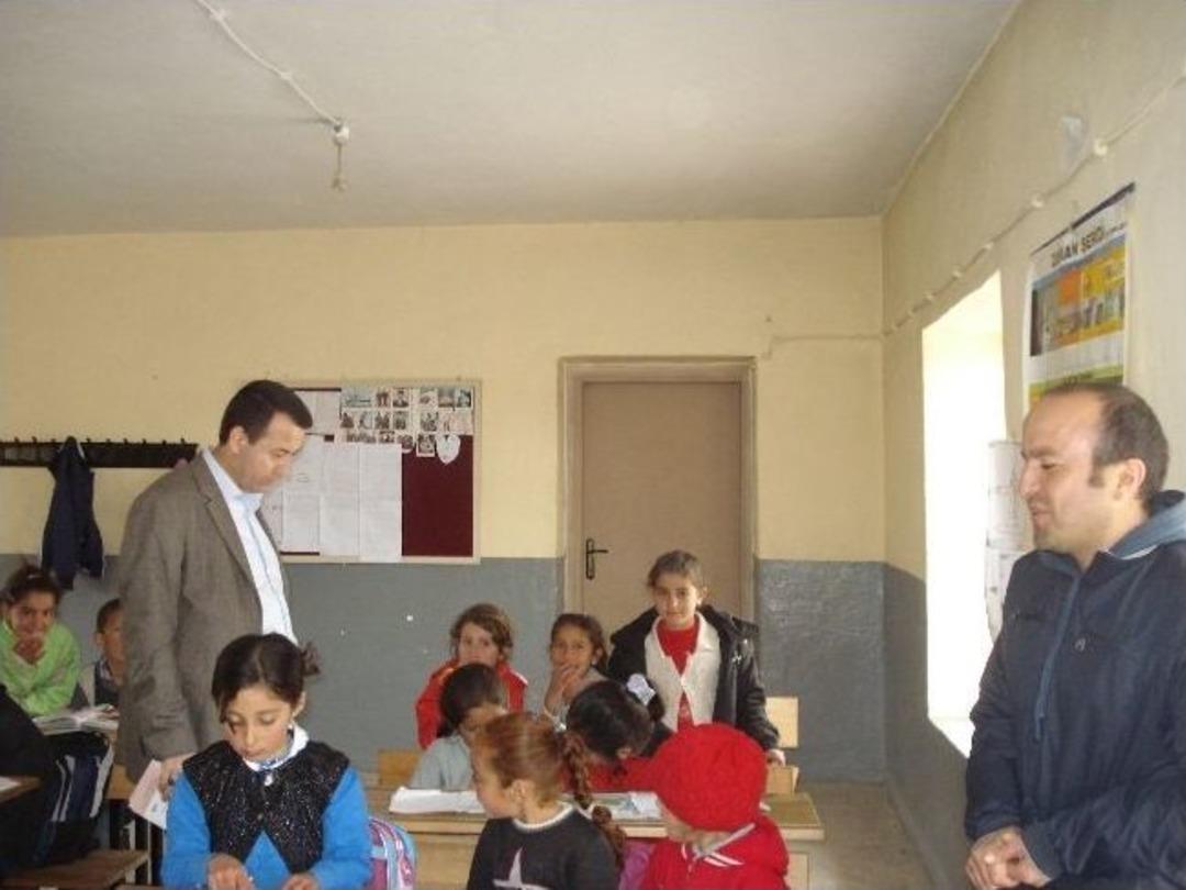 Kaymakam G&ouml;r&uuml;kmez&rsquo;den Okul Ziyaretleri