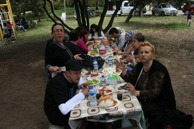 Mutluluğa Engel Yok Projesi Engellilerin Yüzünü Güldürdü