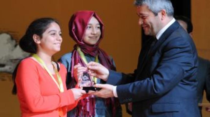 Erg&uuml;n: Olimpiyatlarda &Ouml;d&uuml;l Alan &Ouml;ğrenciler, Başka Sınava Girmeyecek