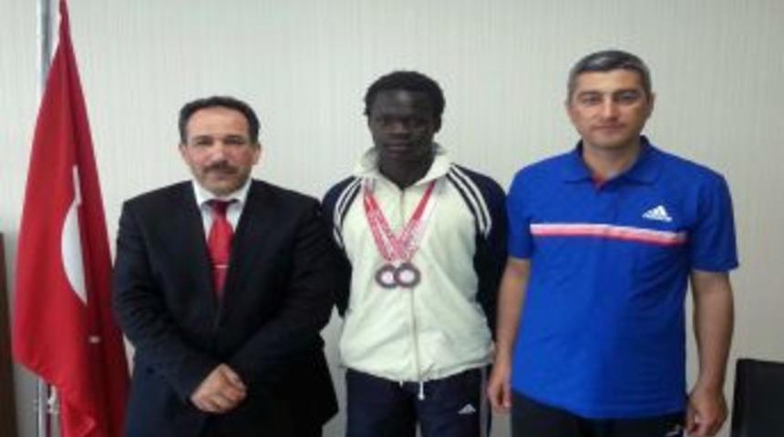 Atletizmde Adana&rsquo;yı &Ouml;zel Bur&ccedil; Vural Lisesi Temsil Edecek
