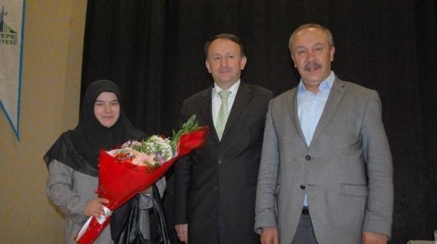 Kartepe&rsquo;de &ldquo;ortadoğu Ve T&uuml;rkiye&rsquo;nin Geleceği&rdquo; Konferansı D&uuml;zenlendi