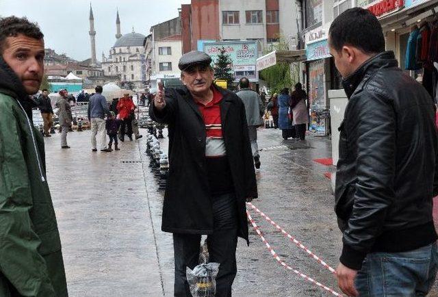 Başkan Yılmaz Caddenin Yeni Düzenlemesine El Attı