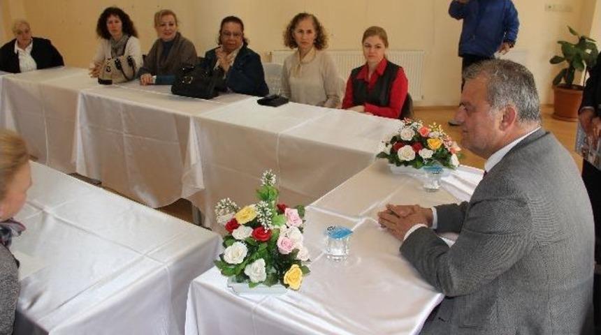 Yalovalı Kadınlar &Ccedil;i&ccedil;ek Sabunu Yapıyor