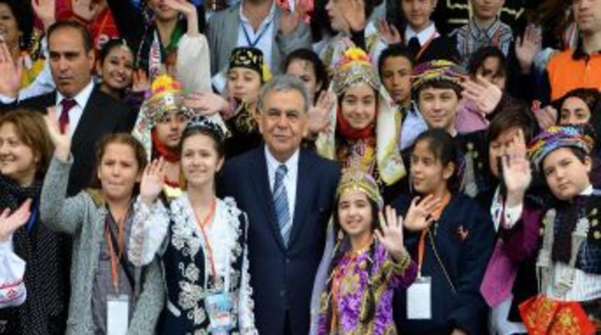 D&uuml;nya Barışına İzmir Harcı