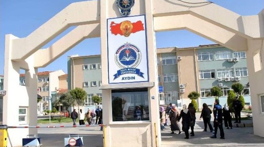 Ter&ouml;r &Ouml;rg&uuml;t&uuml;n&uuml;n Ka&ccedil;ırdığı Polis Memleketinde G&ouml;reve Başladı