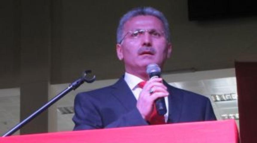 Prof. Dr. Okuyan: Peygamberle Yaşamak O'nu Hayatın Merkezine Almakla Olur