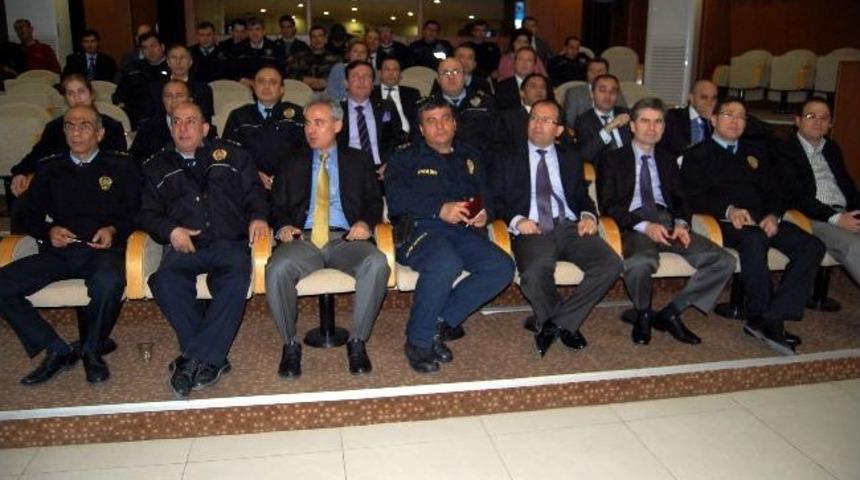 Eskişehir&rsquo;de Polislere &lsquo;başarılı Sunum Yapma Teknikleri&rsquo; Semineri