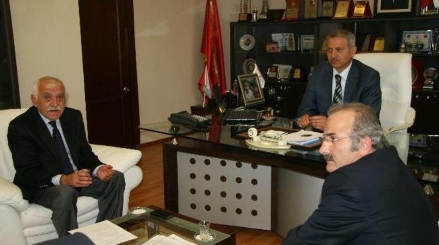 Agdaş Başkan Dişli&rsquo;yi Ziyaret Etti