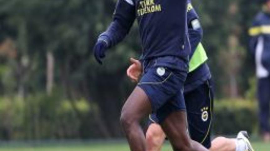 Fenerbah&ccedil;e'de Sow &Ccedil;alışmalara Başladı
