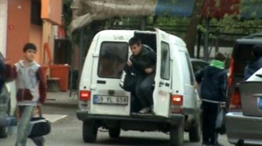 &Ouml;ğrenciler 23 Nisan Hazırlıklarına Balık İstifi Gibi Taşındı