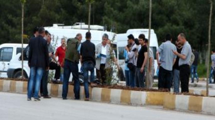 &Uuml;niversitede 4 ses bombası ele ge&ccedil;irildi