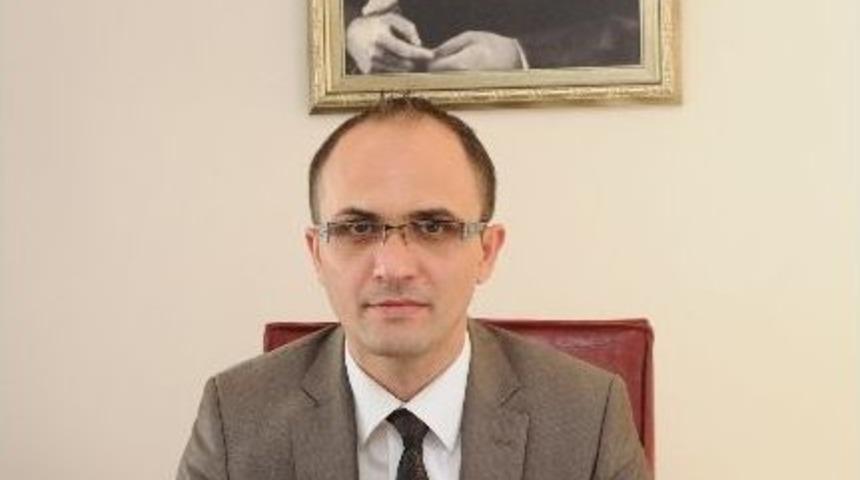 Vicdan Karaosmanoğlu İlk&ouml;ğretim Okulu&rsquo;nun Duvarları Yenilendi