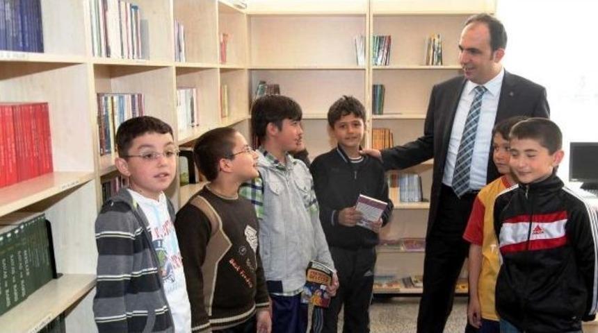 Başkan Altay Okuma Şenliğine Katıldı