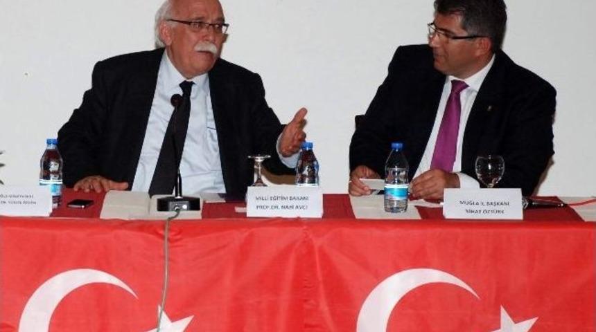 Bakan Avcı: &ldquo;masada &Ouml;rt&uuml; Olarak Bayrak Kullanılamaz&rdquo;