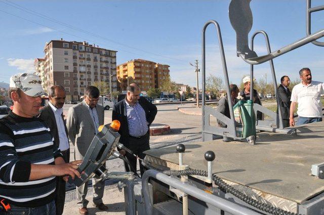 Başkan Akdoğan Misafirlerine Belediye Çalışmalarını Gösterdi