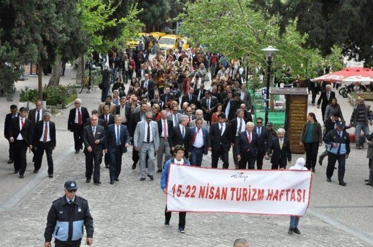 İzmir'de "37. Turizm Haftası" Kutlamaları Başladı G1
