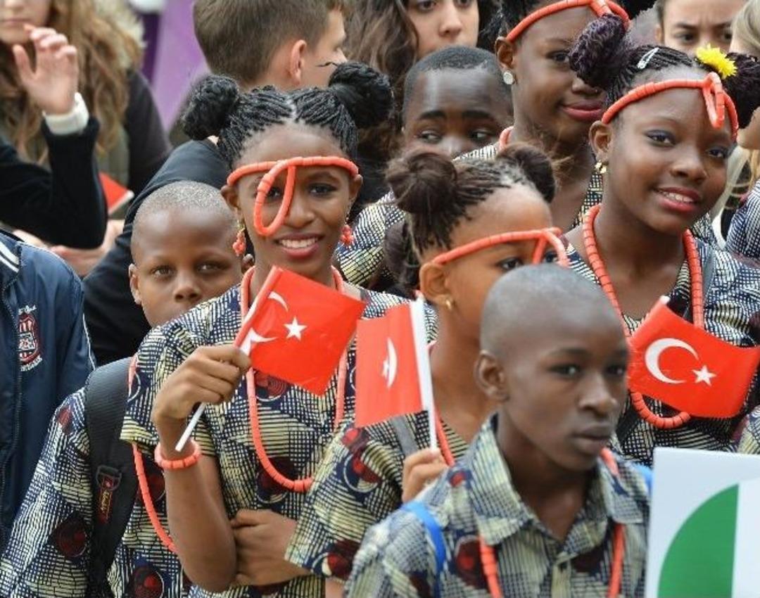 35. Uluslararası 23 Nisan &Ccedil;ocuk Şenliği, İzmir&rsquo;de Başladı