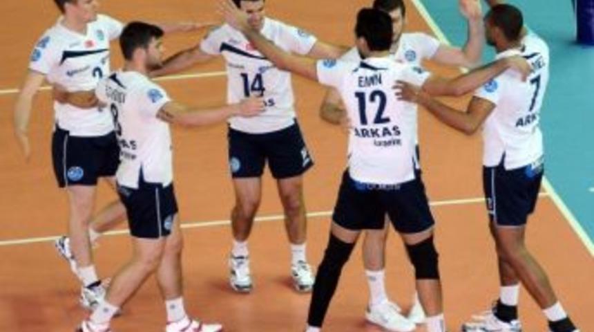 Arkas Final Bileti İ&ccedil;in Sahada