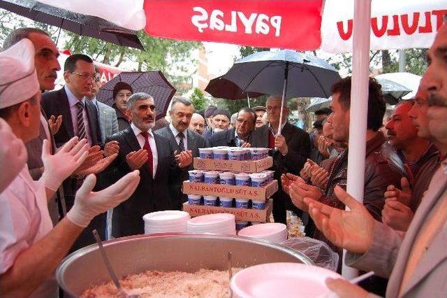 Taşköprü'de 2 Bin Kişiye Kutlu Doğum Pilavı