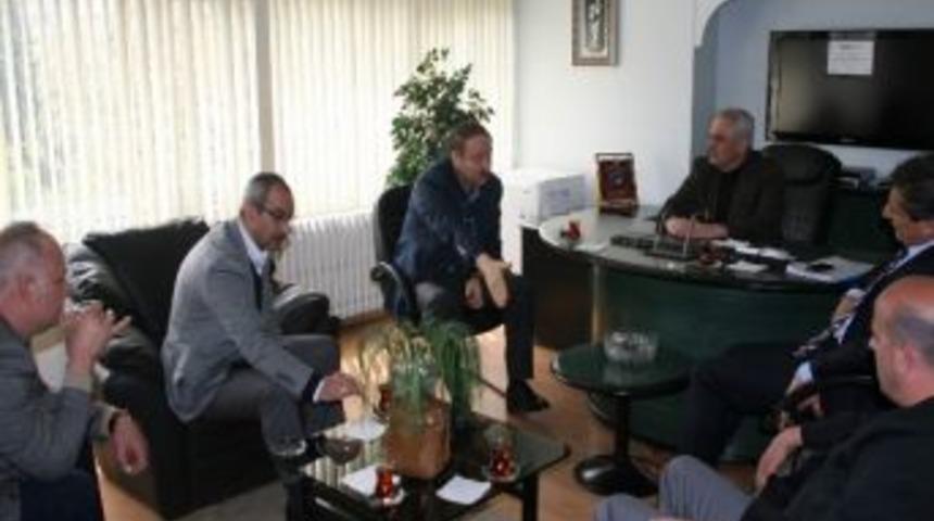 Ak Parti Trabzon Milletvekili Faruk Nafiz &Ouml;zak'tan Nezaket Ziyareti