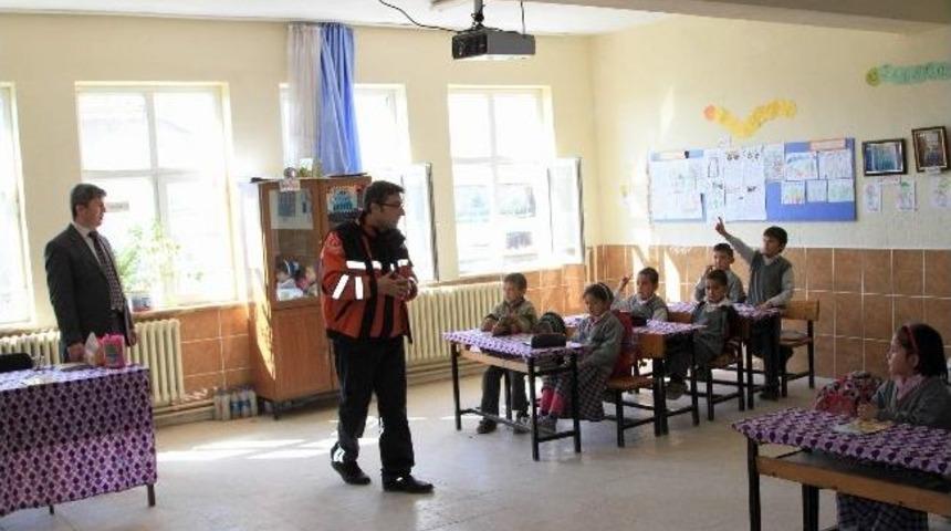 Afyonkarahisar İl Afet Acil Durum M&uuml;d&uuml;rl&uuml;ğ&uuml;'nden Osmank&ouml;y&rsquo;de Yangın Tatbikatı