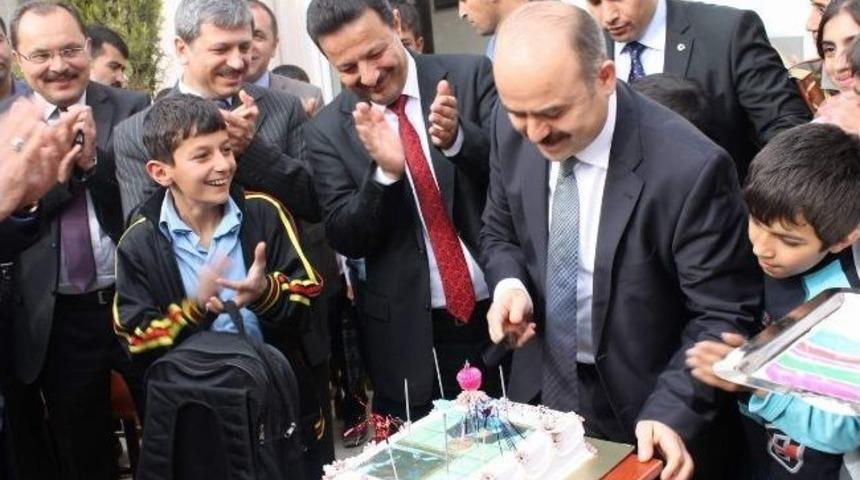 Valiye &Ccedil;ifte Doğum G&uuml;n&uuml; S&uuml;rprizi