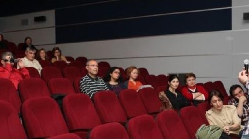 Y&ouml;netmen Selim G&uuml;neş Nil&uuml;ferlilerle Buluştu