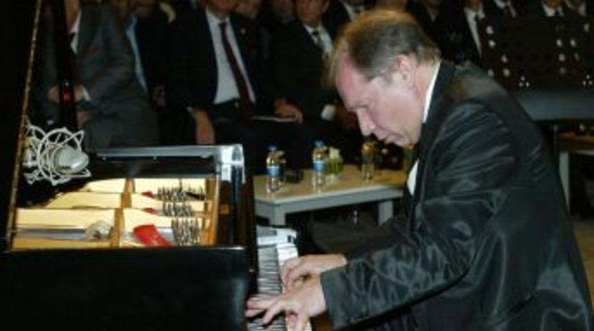 Rus K&uuml;lt&uuml;r Festivali İstanbul&rsquo;da Başladı