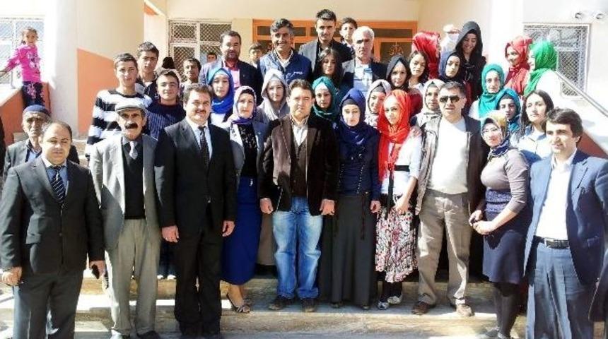 Kaymakam Kaya&rsquo;nın K&ouml;y Ziyaretleri S&uuml;r&uuml;yor