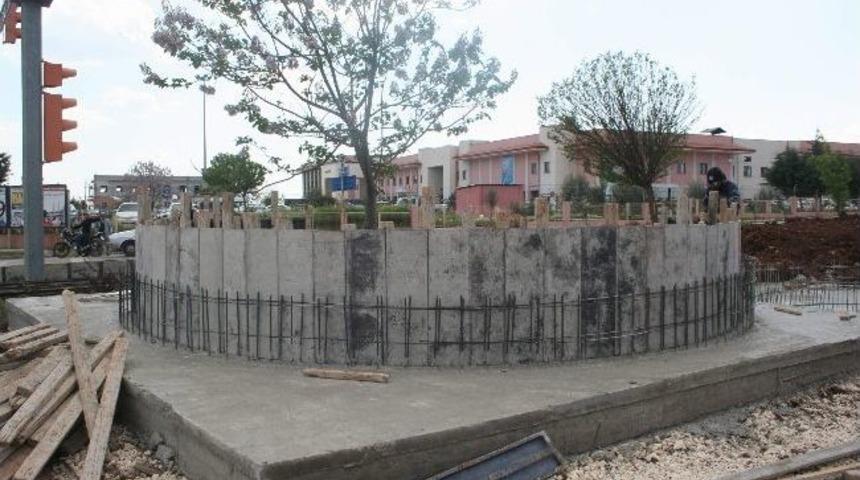 Hastane Kavşağına İki S&uuml;s Havuzu Yapılıyor