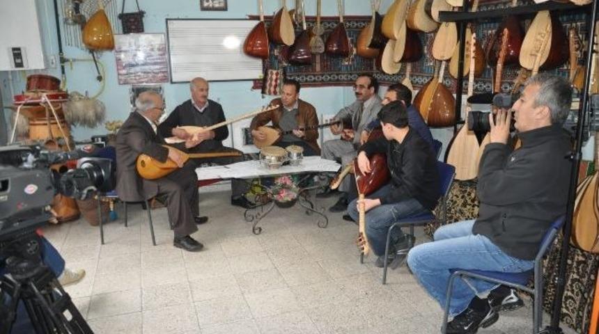 Trt Salih Şahin&rsquo;in Belgeselini &Ccedil;ekti