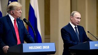 Trump-Putin görüşmesinde gerginlik! Üstüne atladılar