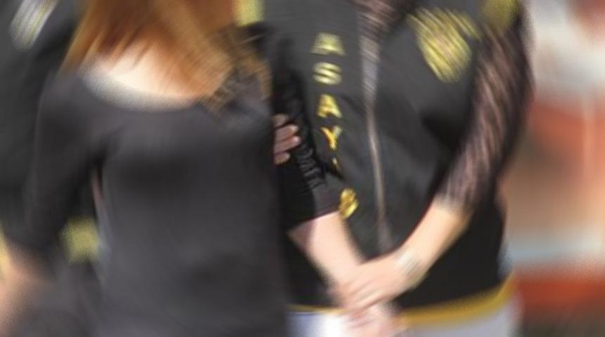 Annenin sabrı taştı! Edirne'de öz kızı ve sevgilisini uyuşturucu sattıkları için polise ihbar etti!