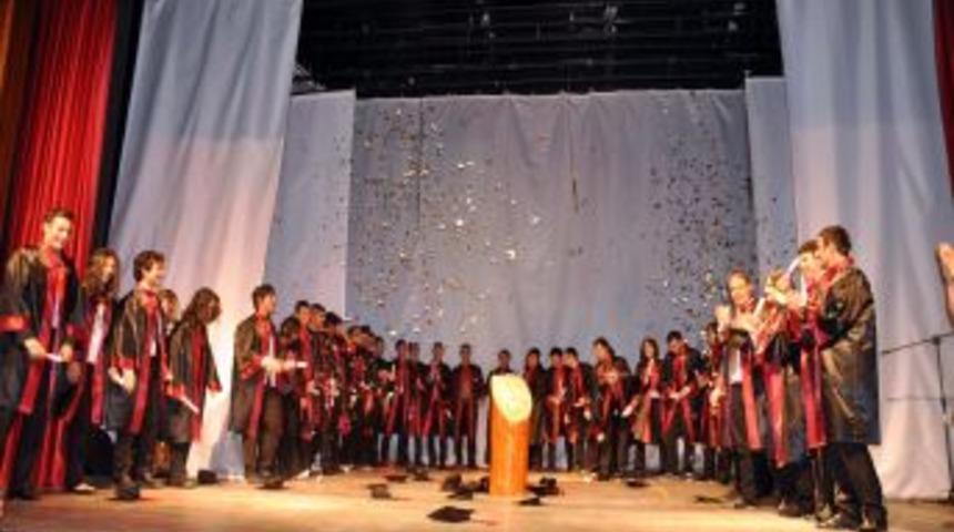 Gölbaşı'nın Ilk Turizmcileri, Mezun Oldu