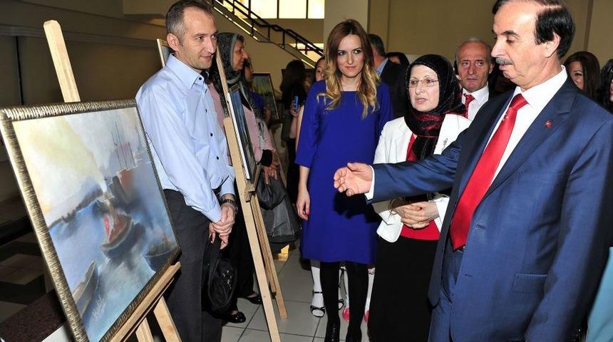 Meslek Edindirme Kursuna Katılan &Ouml;ğrenciler Sergi A&ccedil;tı