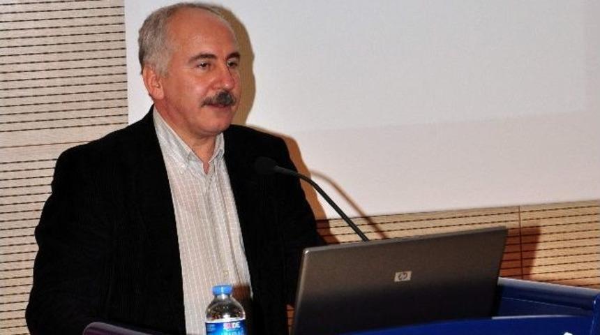 Uşak&rsquo;ta &ldquo;t&uuml;rkiye&rsquo;de Demokratikleşme Ve Yerel Kalkınma&rdquo; Konulu Konferans