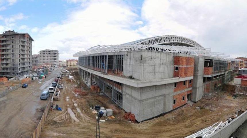 Mamak Arena Inşaatı S&uuml;r&uuml;yor