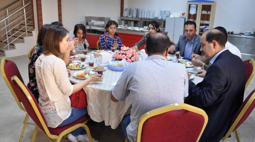 G&uuml;len Koleji, Kardeş Okul &Ouml;ğrencilerini Ağırladı