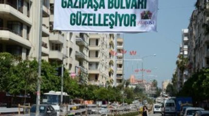 Gazipaşa Esnafından B&uuml;y&uuml;kşehir&rsquo;e Teşekk&uuml;r