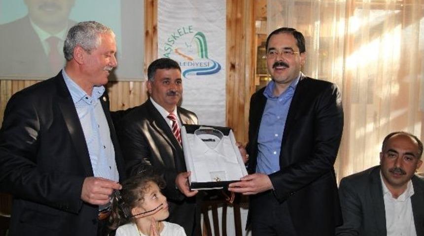 Başkan Ayaz Muhtarlarla Buluştu