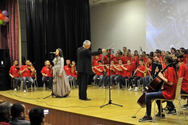 Aksaray Heyeti Bosna’ya Özel Uçakla Çıkarma Yaptı