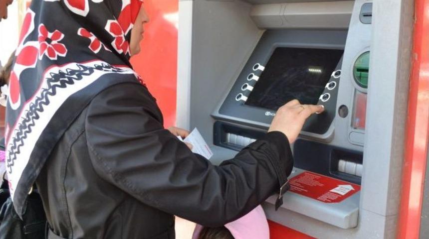 Hızlı Para &Ccedil;ekme &Uuml;creti, T&uuml;ketici Hakem Heyetine Takıldı