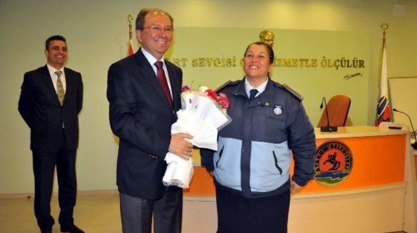 Burma, Temizlik Personeli İle Bir Araya Geldi